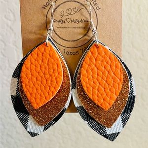 Beautiful Plaid Buffalo - Fall Colors.
3 Layers Faux Leather Women’s Earrings